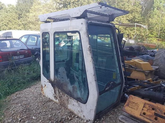 Liebherr A904 R904 A914 R914 A924 R924 A934 R934 A944 R944 A954 R954 - - Kabiin ja interjöör: pilt 3 Liebherr A904 R904 A914 R914 A924 R924 A934 R934 A944 R944 A954 R954 - - Kabiin ja interjöör: pilt 3