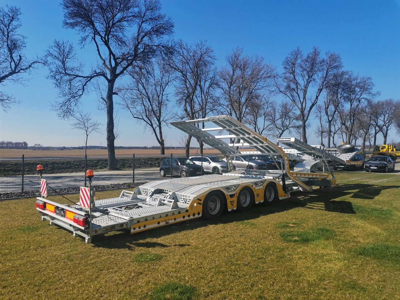 ALPHAMAX 3 AXLE TRUCK TRANSPORTER VEGA TRAILER - Treilerpoolhaagis: pilt 2 ALPHAMAX 3 AXLE TRUCK TRANSPORTER VEGA TRAILER - Treilerpoolhaagis: pilt 2