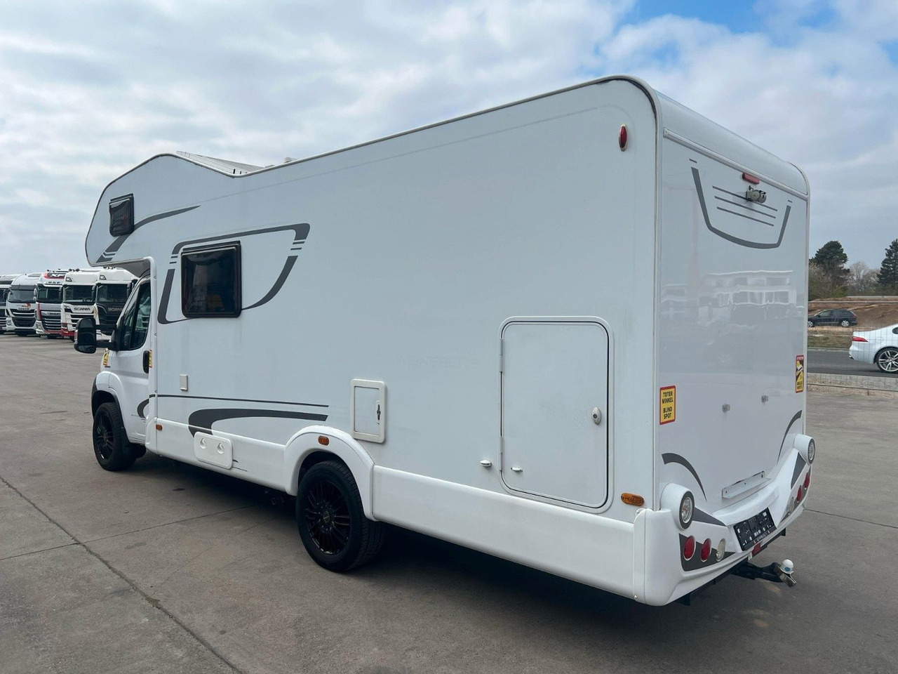 Fiat DUCATO 130 MULTIJET *KÜCHE*BAD*SCHLAFBEREICH* - Alkooven: pilt 4 Fiat DUCATO 130 MULTIJET *KÜCHE*BAD*SCHLAFBEREICH* - Alkooven: pilt 4