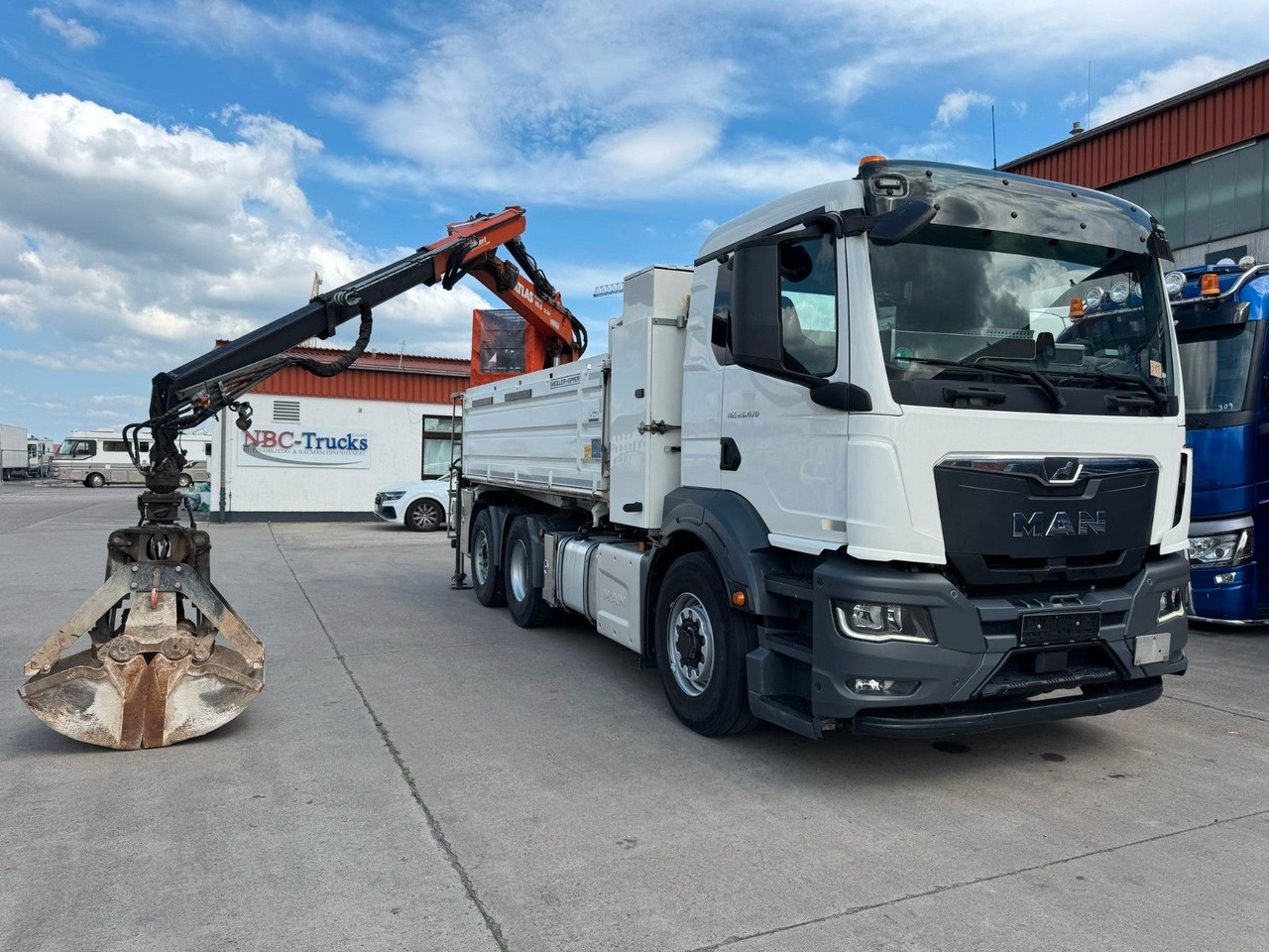 MAN TGS 26.470*ATLAS*MEILLER-KIPPER*DREISEITENKIPPER - Kallurauto, Kraanaga veoauto: pilt 1 MAN TGS 26.470*ATLAS*MEILLER-KIPPER*DREISEITENKIPPER - Kallurauto, Kraanaga veoauto: pilt 1