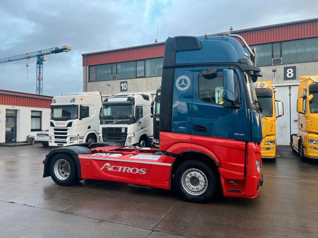 Mercedes-Benz ACTROS 1845 GIGASPACE * AUTOTRANSPORTER * - Treilerveoauto: pilt 4 Mercedes-Benz ACTROS 1845 GIGASPACE * AUTOTRANSPORTER * - Treilerveoauto: pilt 4