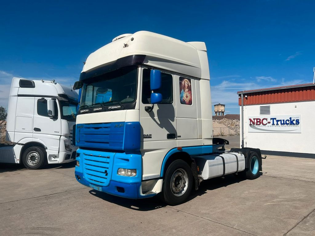 DAF XF 105.460 * VERST.SATTELKUPP * ANALOGTACHO * - Sadulveok: pilt 1 DAF XF 105.460 * VERST.SATTELKUPP * ANALOGTACHO * - Sadulveok: pilt 1
