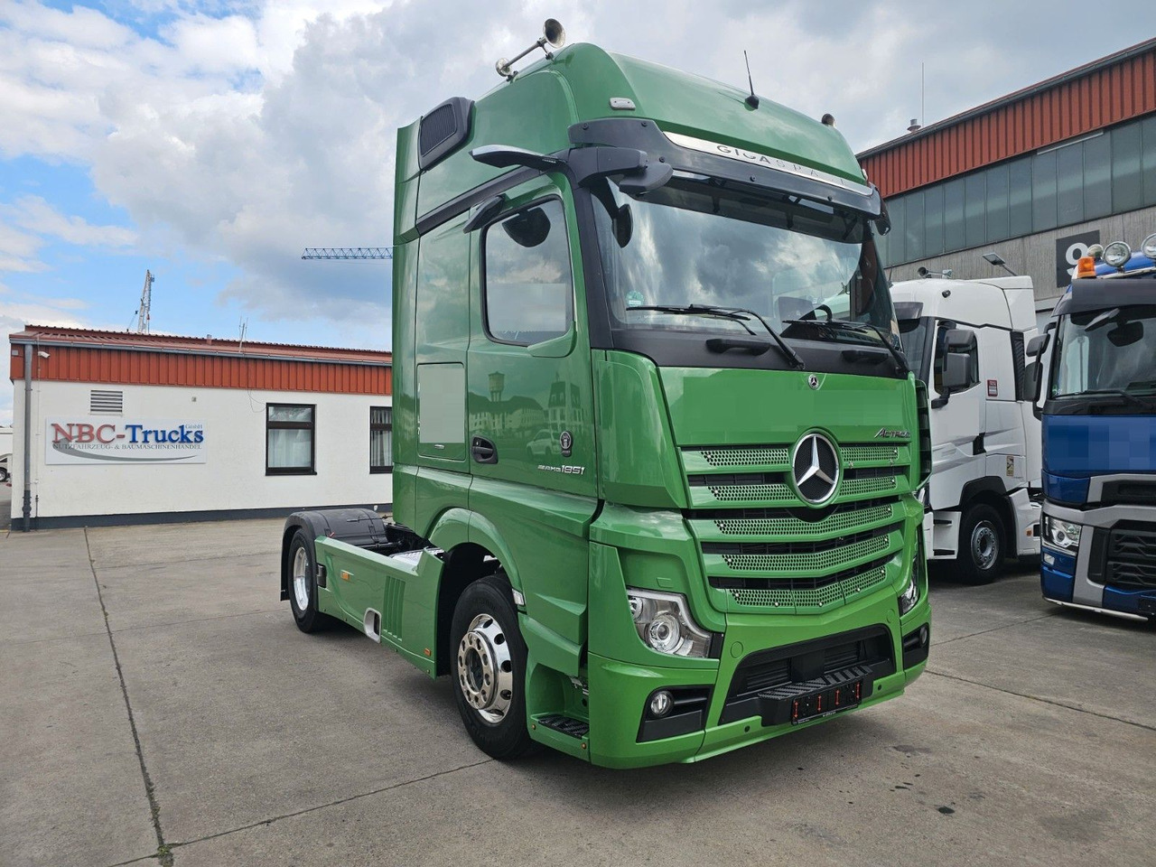 Mercedes-Benz ACTROS 1851 * RETARDER * DRIVE ASS * TOP * - Sadulveok: pilt 3 Mercedes-Benz ACTROS 1851 * RETARDER * DRIVE ASS * TOP * - Sadulveok: pilt 3