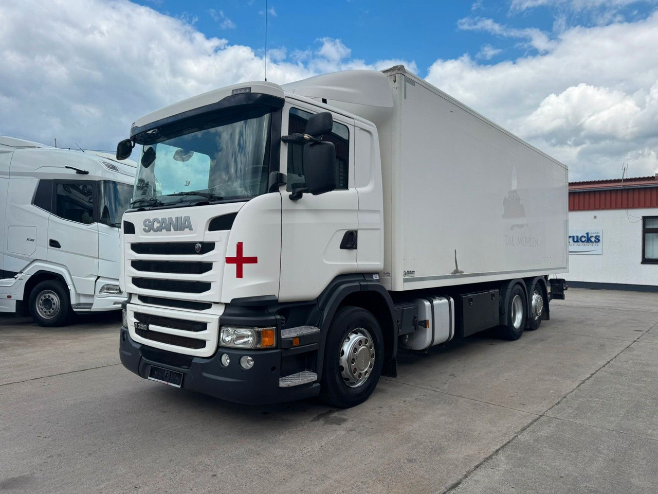 Scania P 380 * KOFFER * LBW 3 TON * LENK / LIFTACHSE * - Kasti veoauto: pilt 1 Scania P 380 * KOFFER * LBW 3 TON * LENK / LIFTACHSE * - Kasti veoauto: pilt 1