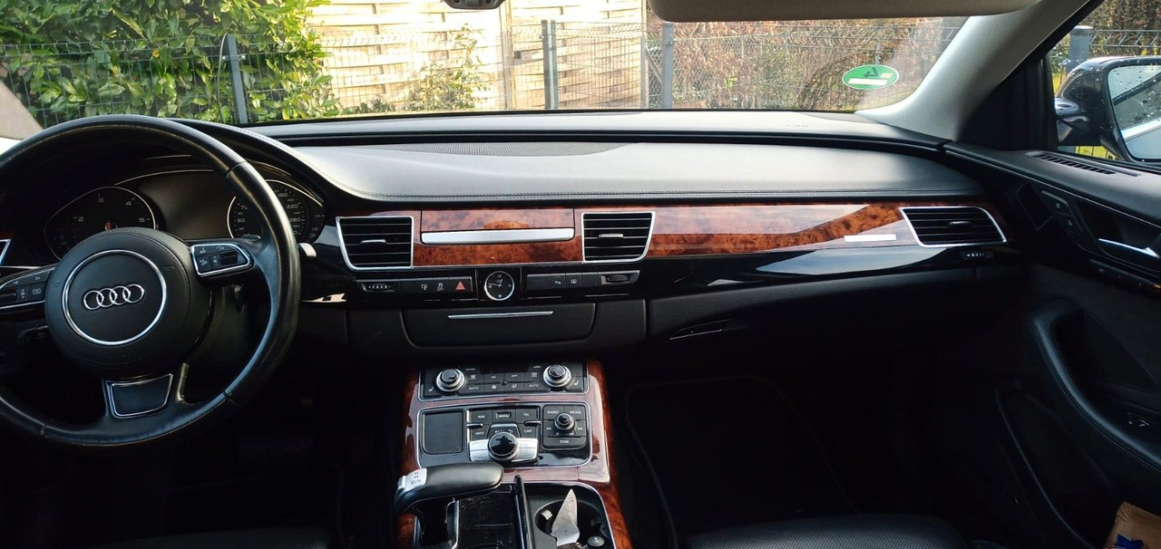 Audi A8 4.2 TDI tiptronic quattro - Sedaan: pilt 4 Audi A8 4.2 TDI tiptronic quattro - Sedaan: pilt 4