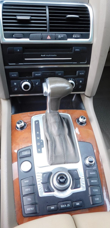 Audi Q7 3.0TFSI 7-Sitzer perfect for UA Export - Maastur: pilt 5 Audi Q7 3.0TFSI 7-Sitzer perfect for UA Export - Maastur: pilt 5