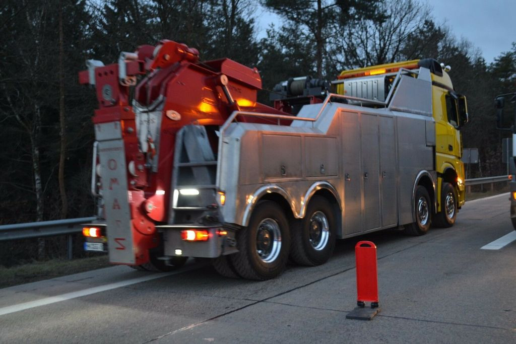 Mercedes-Benz Arocs 4163 8x4 G&G Heavy Wrecker Mercedes-Benz Arocs 4163 8x4 G&G Heavy Wrecker - Puksiirauto: pilt 4 Mercedes-Benz Arocs 4163 8x4 G&G Heavy Wrecker Mercedes-Benz Arocs 4163 8x4 G&G Heavy Wrecker - Puksiirauto: pilt 4