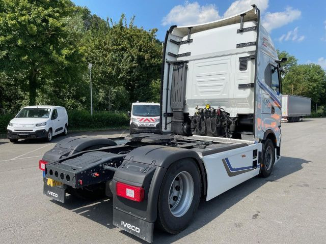 Iveco S-Way AS440S50T/P Euro6 Intarder Klima Navi ZV - Sadulveok: pilt 4 Iveco S-Way AS440S50T/P Euro6 Intarder Klima Navi ZV - Sadulveok: pilt 4