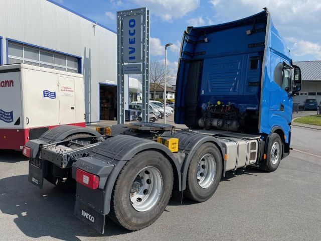 Iveco S-Way AS440X57TZ/P ON (6x4 70 t.) Euro6 Intarder - Sadulveok: pilt 4 Iveco S-Way AS440X57TZ/P ON (6x4 70 t.) Euro6 Intarder - Sadulveok: pilt 4