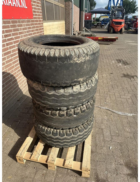 4 Banden 11.5/80.15.3 - Gebruikt - Rehv - Veoauto: pilt 3 4 Banden 11.5/80.15.3 - Gebruikt - Rehv - Veoauto: pilt 3