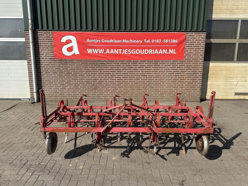 Triltand cultivator - Gebruikt - Kultivaator: pilt 1 Triltand cultivator - Gebruikt - Kultivaator: pilt 1