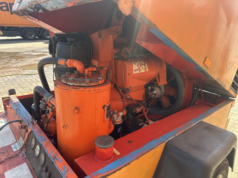 Lucht compressor Mannesmann Demag - Gebruikt - Õhukompressor: pilt 5 Lucht compressor Mannesmann Demag - Gebruikt - Õhukompressor: pilt 5