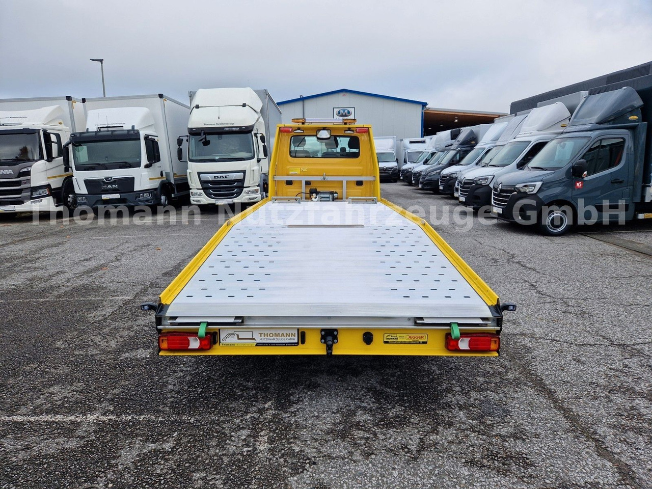 Iveco DAILY 70C18 Festplateau Alu Premium Navi ACC - Puksiirauto: pilt 4 Iveco DAILY 70C18 Festplateau Alu Premium Navi ACC - Puksiirauto: pilt 4