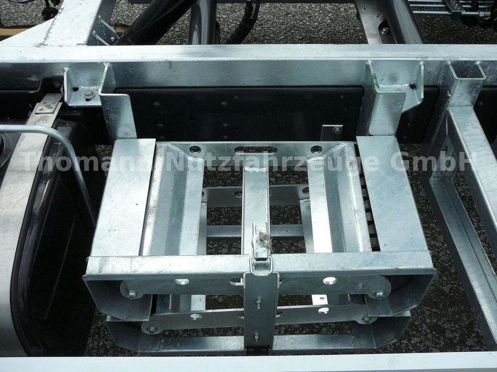 Uus Puksiirauto, Tarbesõiduk Iveco DAILY 70C18 Schiebeplateu Hubbrille Luftfed Navi: pilt 14