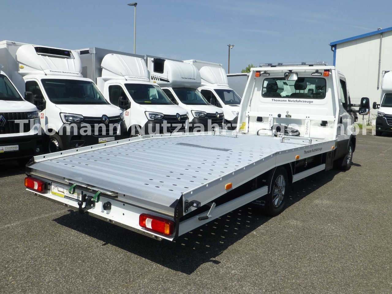 Iveco Daily 35S18 Autotransporter Aut. Luftfed. NAVI - Puksiirauto: pilt 4 Iveco Daily 35S18 Autotransporter Aut. Luftfed. NAVI - Puksiirauto: pilt 4