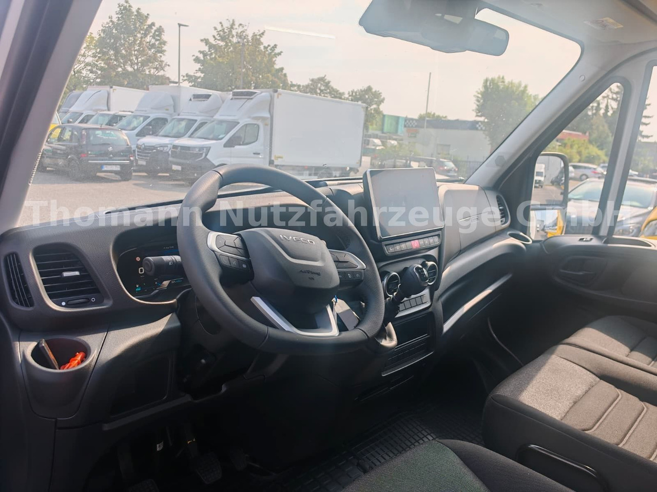 Iveco Daily 35S18 Koffer + LBW Navi/ACC Tempomat - Tarbesõiduk furgoon: pilt 5 Iveco Daily 35S18 Koffer + LBW Navi/ACC Tempomat - Tarbesõiduk furgoon: pilt 5