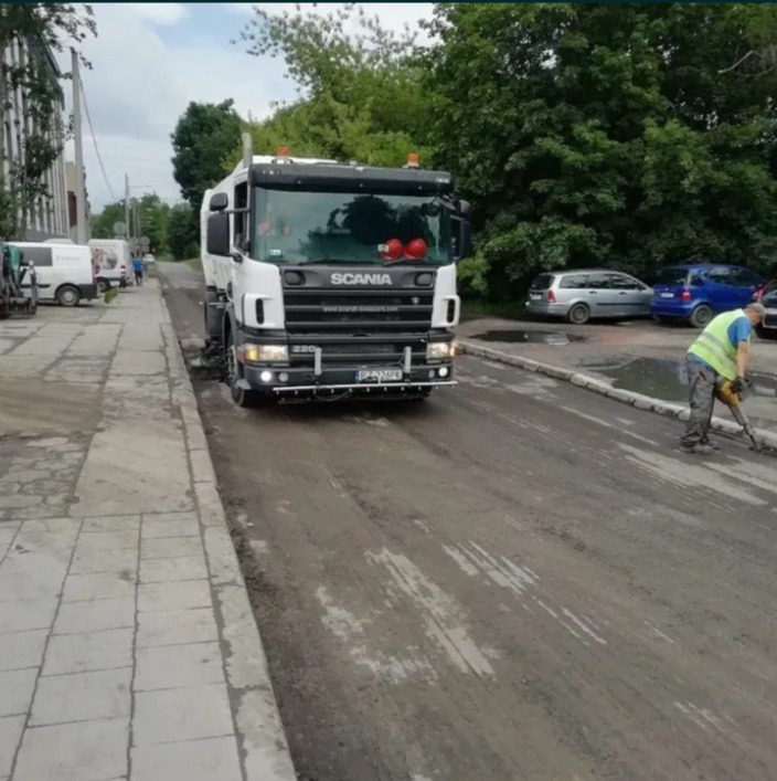 SCANIA 220 Scarab Magnum - Tänavapühkimismasin: pilt 2 SCANIA 220 Scarab Magnum - Tänavapühkimismasin: pilt 2