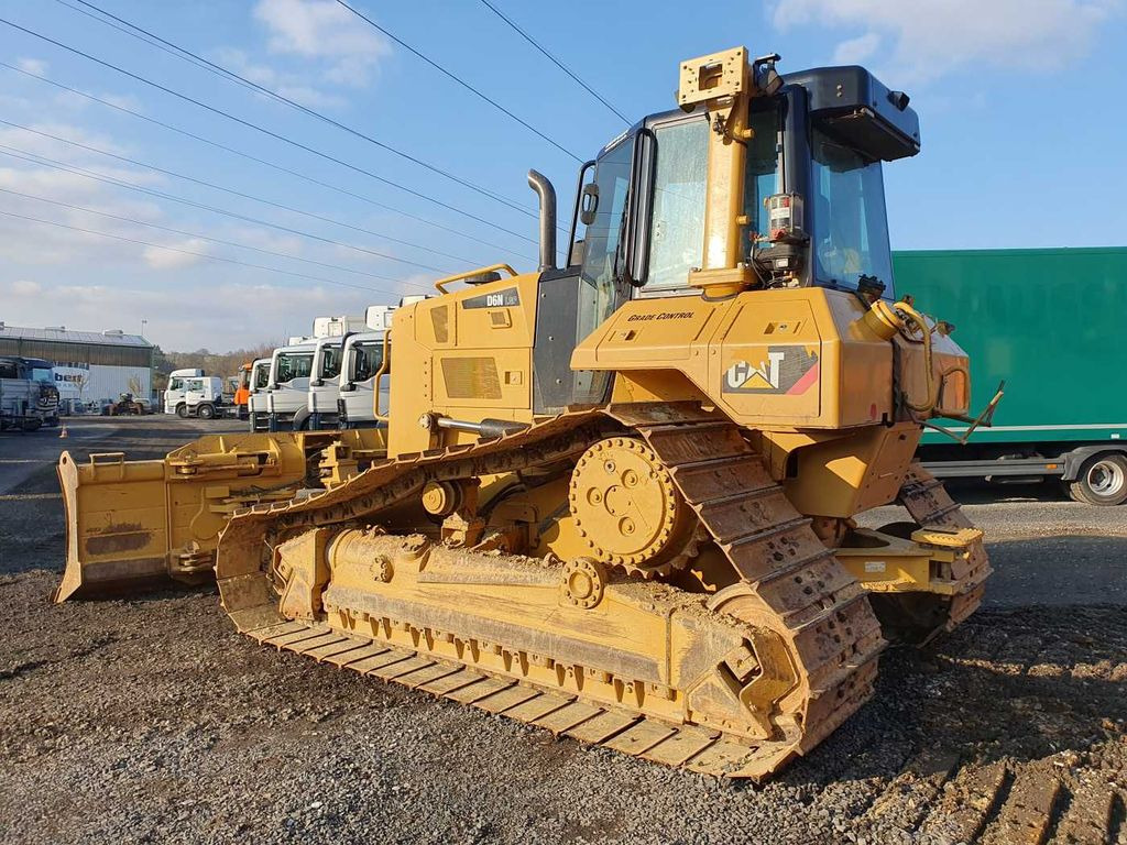 CAT D6N LGP / 7.374h / 6-Wege Klappschild / Bj: 2017 - Buldooser: pilt 4 CAT D6N LGP / 7.374h / 6-Wege Klappschild / Bj: 2017 - Buldooser: pilt 4