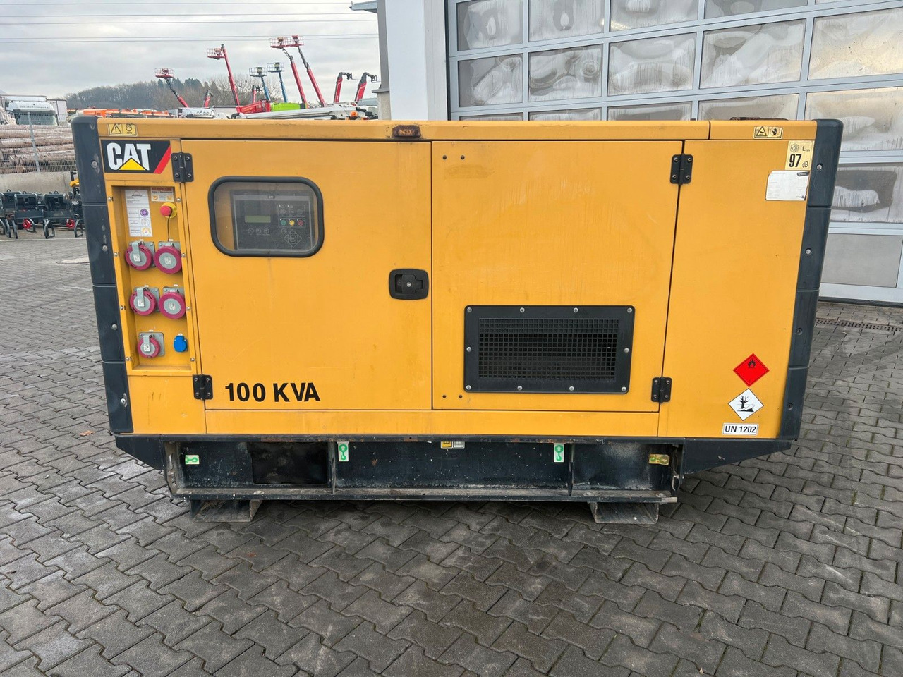 CAT DE110E3 Stromerzeuger / 100KVA / 2018 / 15.403h - Generaatorikomplekt: pilt 2 CAT DE110E3 Stromerzeuger / 100KVA / 2018 / 15.403h - Generaatorikomplekt: pilt 2