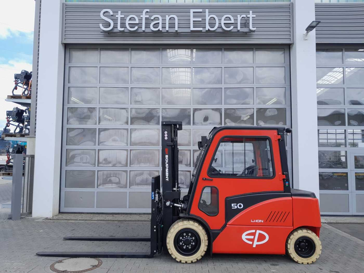 EP Equipment CPD50F8 / 5T / Triplex: 5,00m / ZVG - Elektritõstuk: pilt 1 EP Equipment CPD50F8 / 5T / Triplex: 5,00m / ZVG - Elektritõstuk: pilt 1