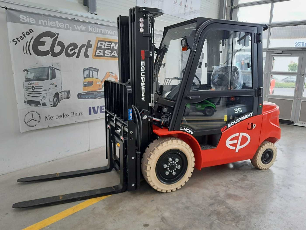 EP Equipment EFL353 / 3,5T / Triplex: 4,80m /ZVG - Elektritõstuk: pilt 1 EP Equipment EFL353 / 3,5T / Triplex: 4,80m /ZVG - Elektritõstuk: pilt 1