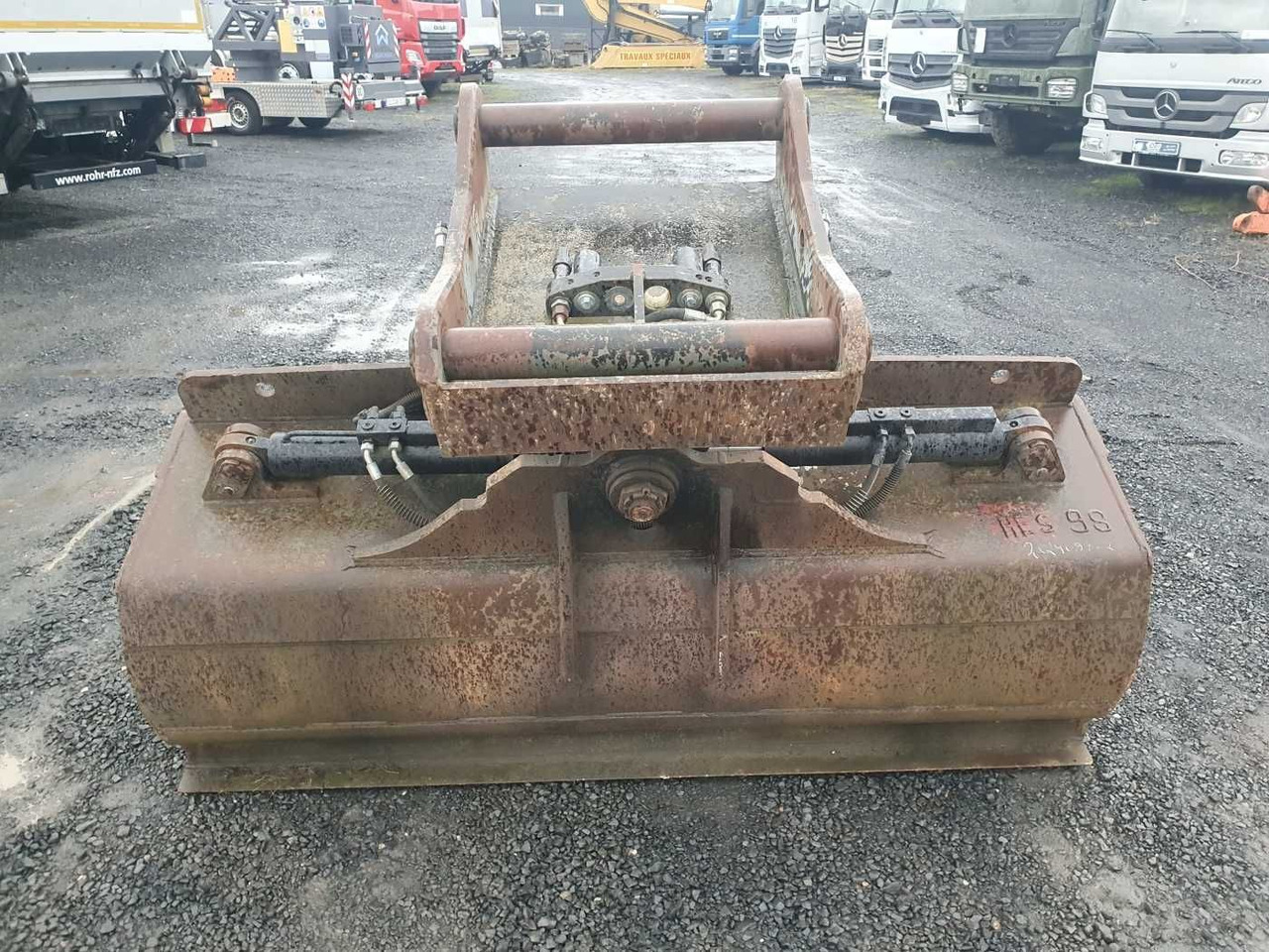 Hydraulischer Grabenräumlöffel / schwenkbar OQ80 - Ekskavaatori kopp: pilt 5 Hydraulischer Grabenräumlöffel / schwenkbar OQ80 - Ekskavaatori kopp: pilt 5