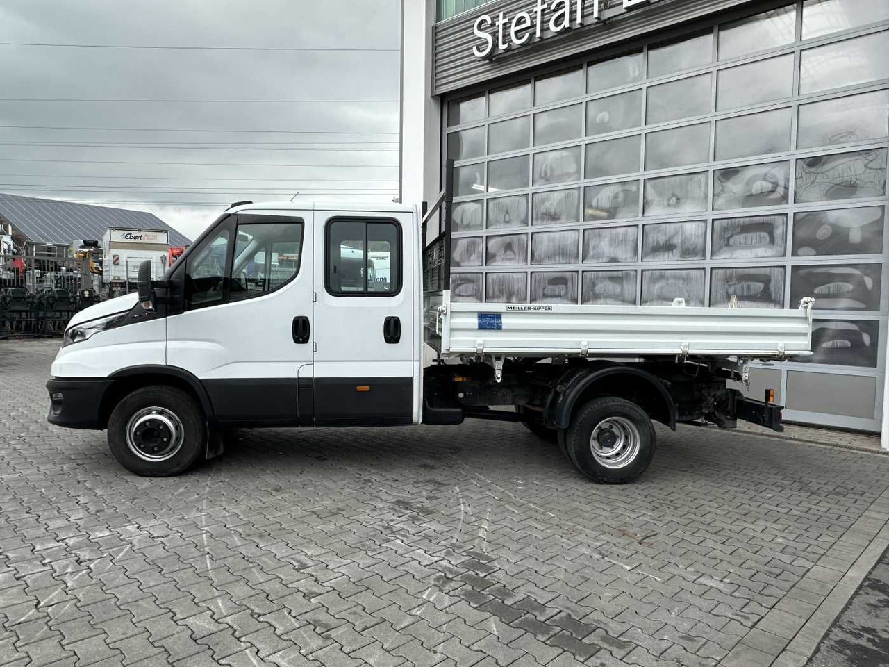 Iveco 70C18H 3-S.Kipper *R.3750mm*7Sitze*AHK* - Tarbesõiduk kallur: pilt 2 Iveco 70C18H 3-S.Kipper *R.3750mm*7Sitze*AHK* - Tarbesõiduk kallur: pilt 2