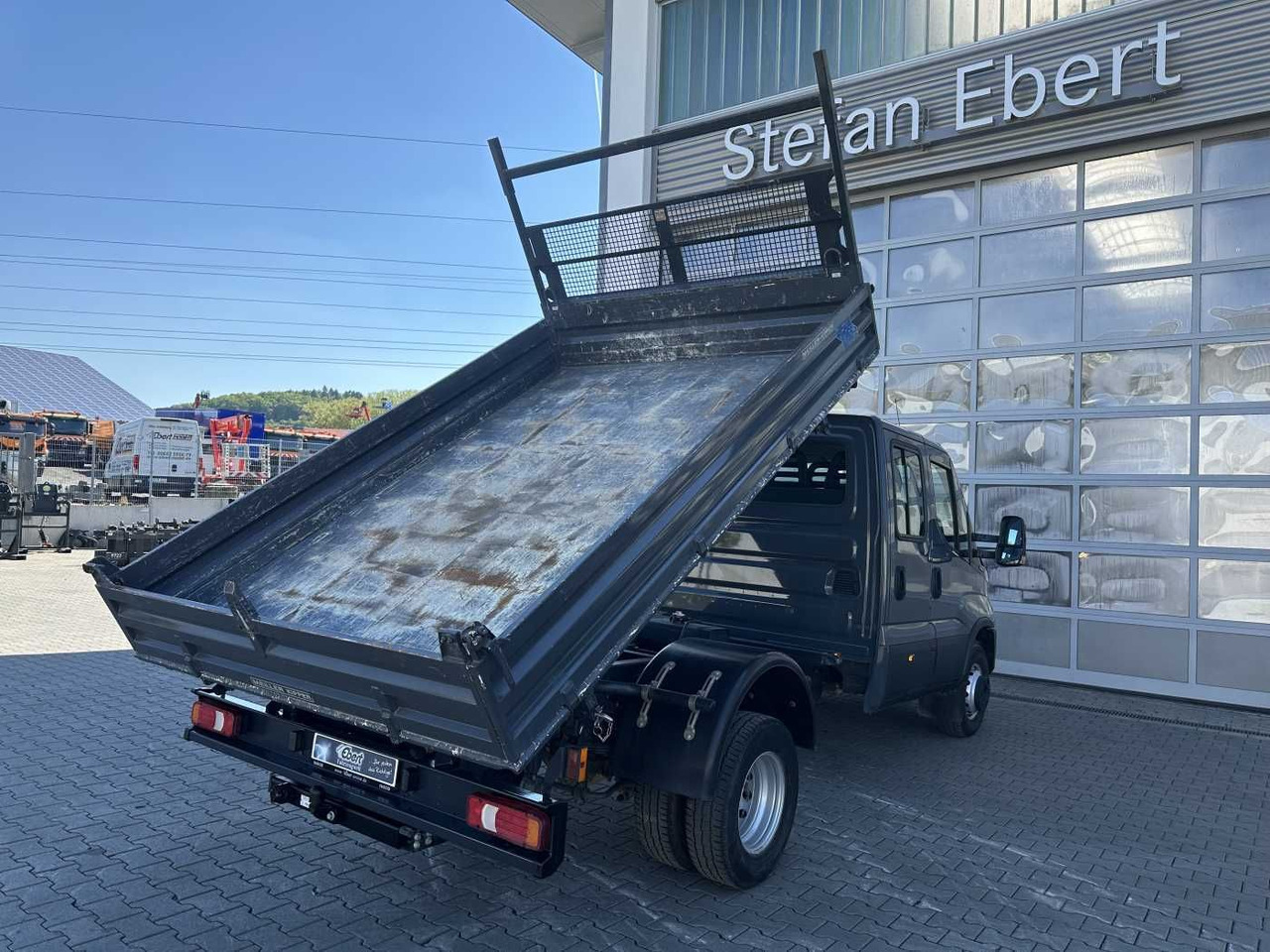 Iveco 70C18H Meiller 3-S.Kipper *R.3750mm*7Sitze*AHK* - Tarbesõiduk kallur: pilt 4 Iveco 70C18H Meiller 3-S.Kipper *R.3750mm*7Sitze*AHK* - Tarbesõiduk kallur: pilt 4