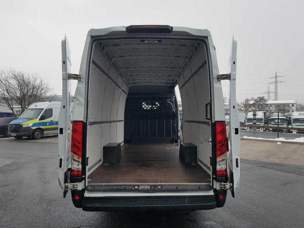 Iveco Daily 35 S16 A8 V *Klima*Automatik*L4.100mm* Iveco Daily 35 S16 A8 V *Klima*Automatik*L4.100mm* - Kaubik: pilt 5 Iveco Daily 35 S16 A8 V *Klima*Automatik*L4.100mm* Iveco Daily 35 S16 A8 V *Klima*Automatik*L4.100mm* - Kaubik: pilt 5