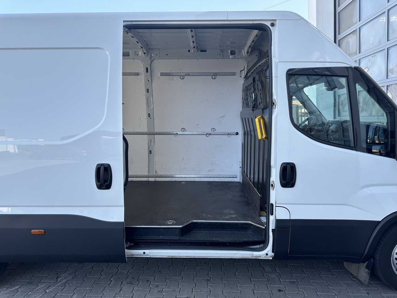 Iveco Daily 35S16 A8 *Klima*Radstand4.100mm* - Kaubik: pilt 5 Iveco Daily 35S16 A8 *Klima*Radstand4.100mm* - Kaubik: pilt 5