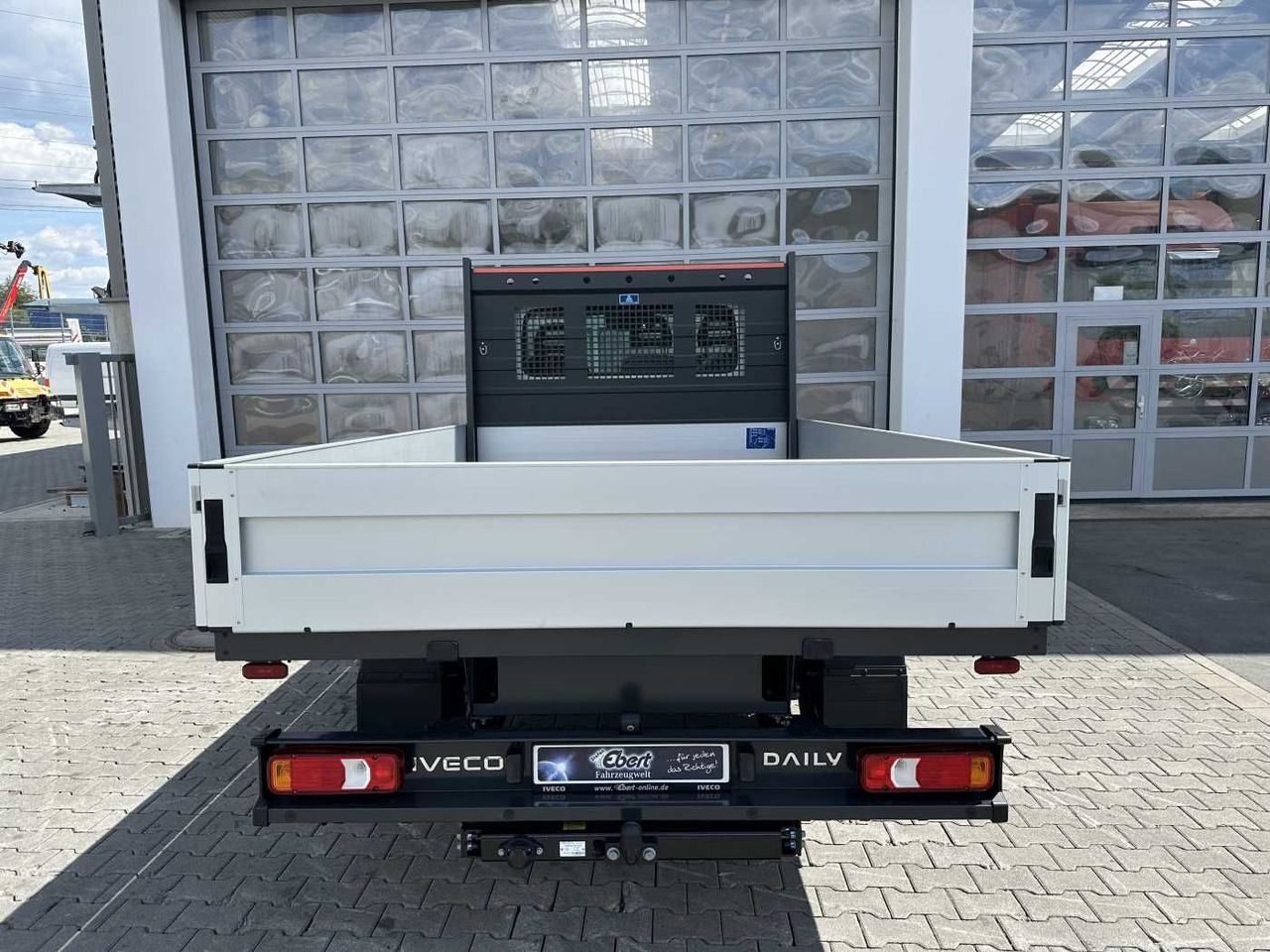 Iveco Daily 35S16 A8 Pritsche *R3.450mm*AHK*Automatik* - Madelauto: pilt 5 Iveco Daily 35S16 A8 Pritsche *R3.450mm*AHK*Automatik* - Madelauto: pilt 5