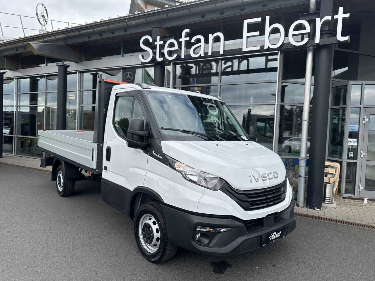 Iveco Daily 35S16 A8 Pritsche *R3.450mm*AHK* - Madelauto: pilt 1 Iveco Daily 35S16 A8 Pritsche *R3.450mm*AHK* - Madelauto: pilt 1