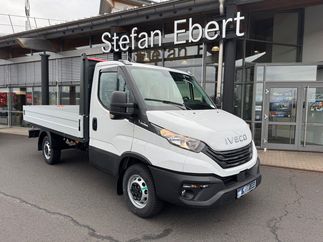 Iveco Daily 35S16 A8 *R3.450mm*Automatik*AHK*Kamera* - Madelauto: pilt 1 Iveco Daily 35S16 A8 *R3.450mm*Automatik*AHK*Kamera* - Madelauto: pilt 1