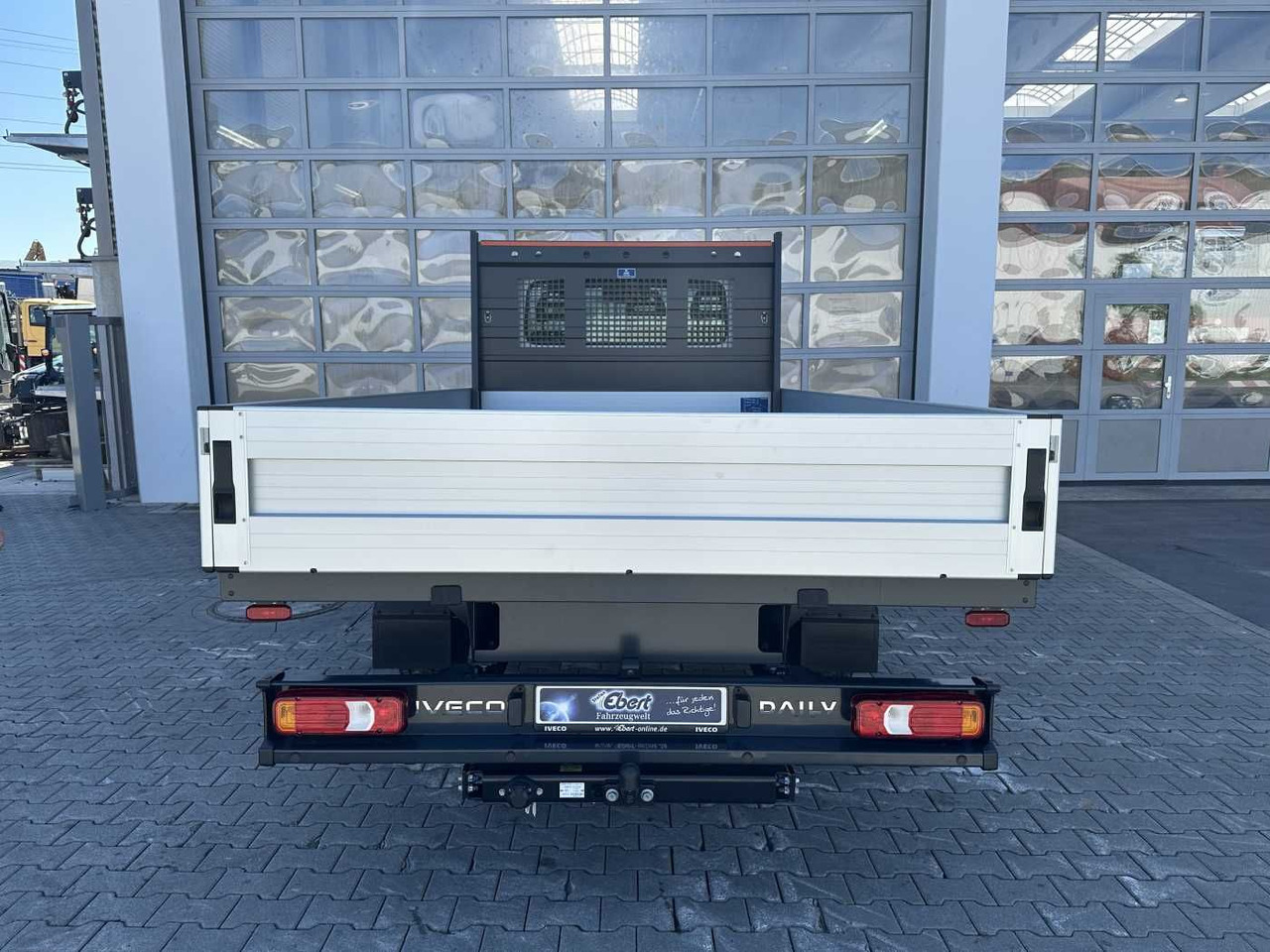 Iveco Daily 35S16 A8 *R3.750mm*AHK*Automatik* - Madelauto: pilt 4 Iveco Daily 35S16 A8 *R3.750mm*AHK*Automatik* - Madelauto: pilt 4