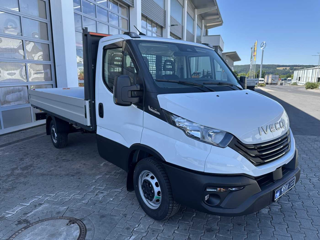Iveco Daily 35S16 A8 *R3.750mm*AHK*Automatik* - Madelauto: pilt 3 Iveco Daily 35S16 A8 *R3.750mm*AHK*Automatik* - Madelauto: pilt 3