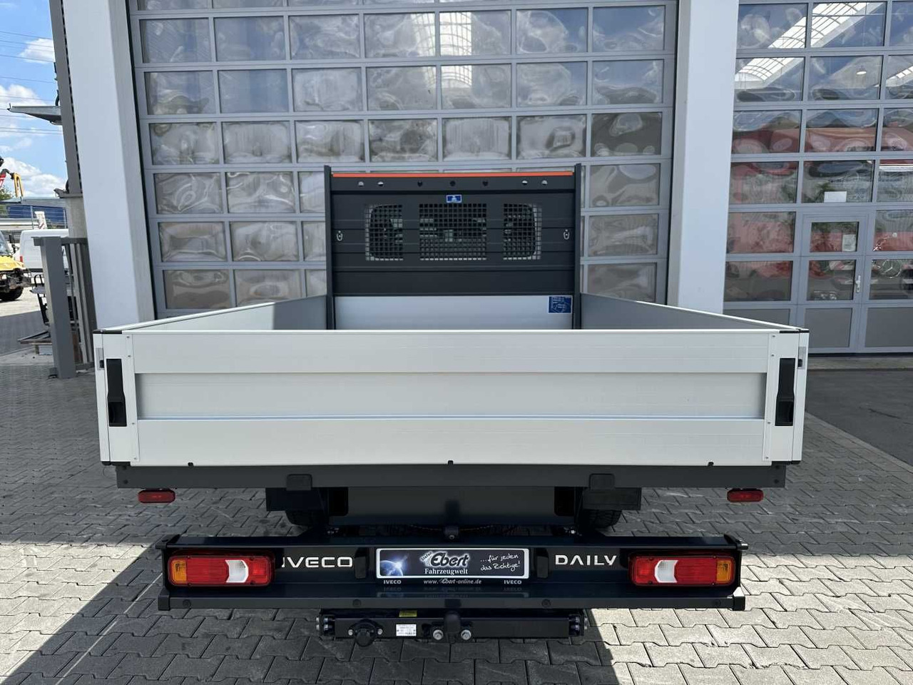 Iveco Daily 35S16 H 3.0L *R3.750mm*AHK*Automatik* 2x - Madelauto: pilt 5 Iveco Daily 35S16 H 3.0L *R3.750mm*AHK*Automatik* 2x - Madelauto: pilt 5