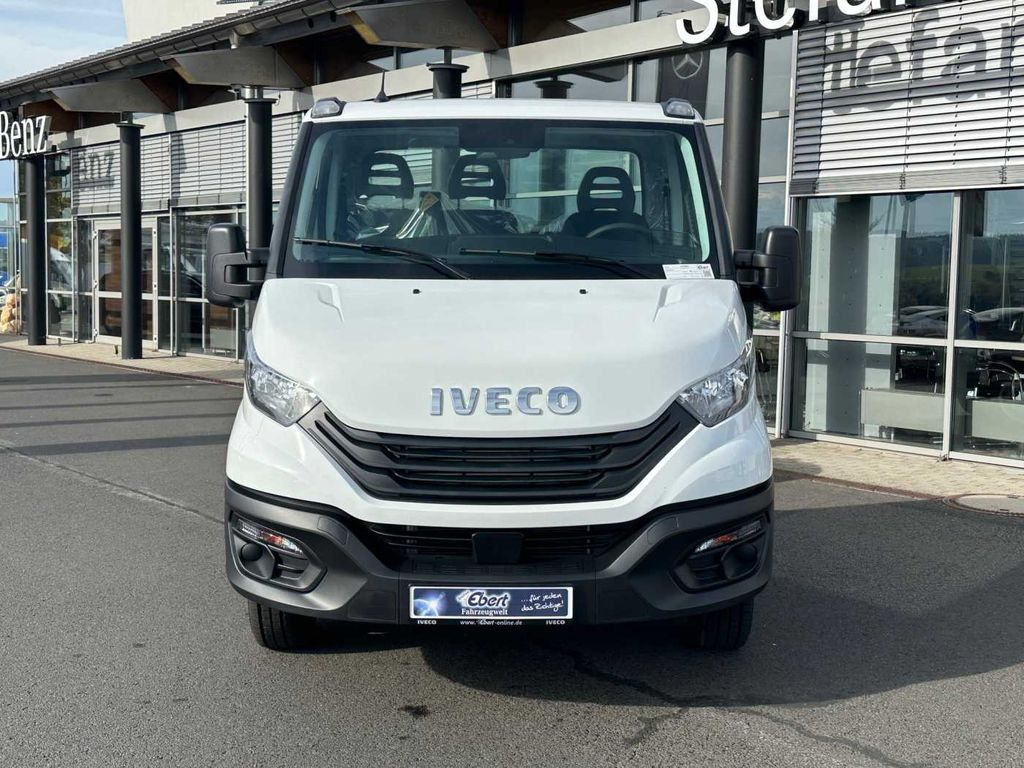 Iveco Daily 50C18 3.0L *R3750mm*Navi*Klima* 3x - Kabiinišassiiga veoauto: pilt 2 Iveco Daily 50C18 3.0L *R3750mm*Navi*Klima* 3x - Kabiinišassiiga veoauto: pilt 2