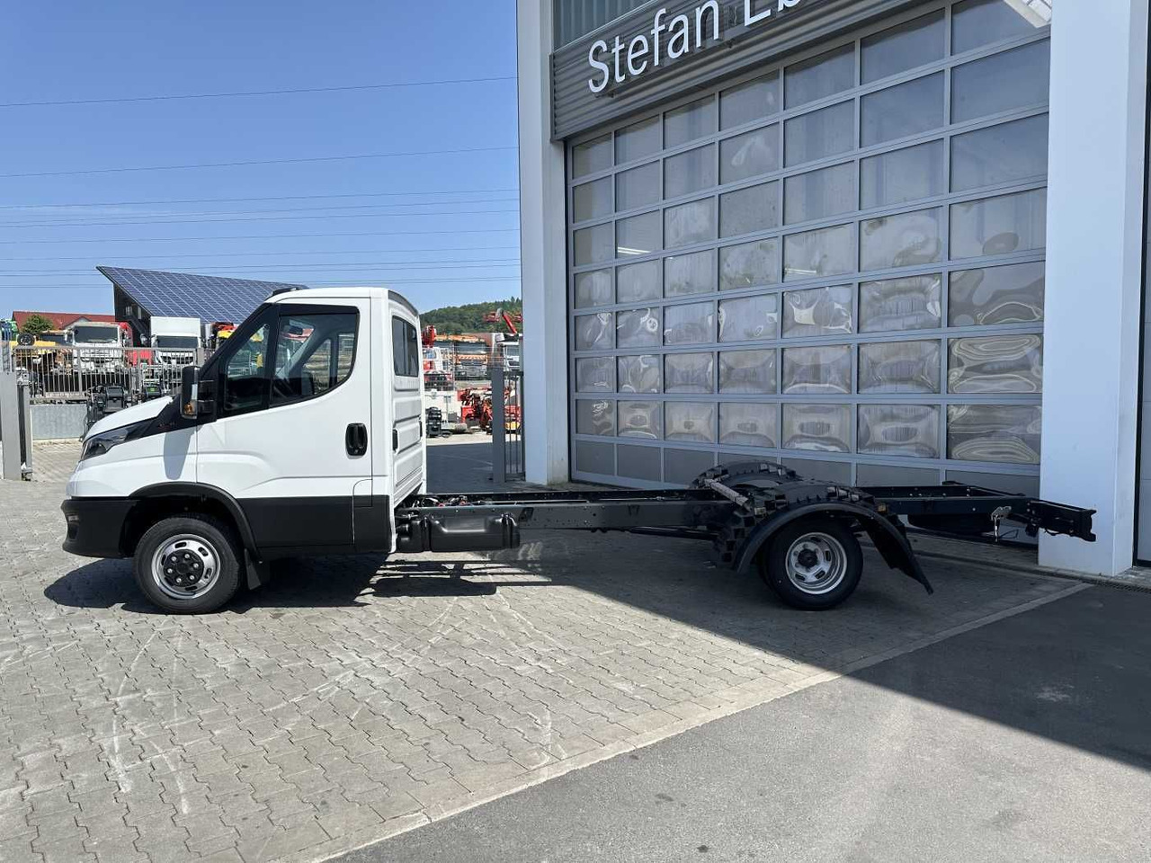 Iveco Daily 50C18 H 3.0L *R4.350mm*Klima* - Kabiinišassiiga veoauto: pilt 2 Iveco Daily 50C18 H 3.0L *R4.350mm*Klima* - Kabiinišassiiga veoauto: pilt 2