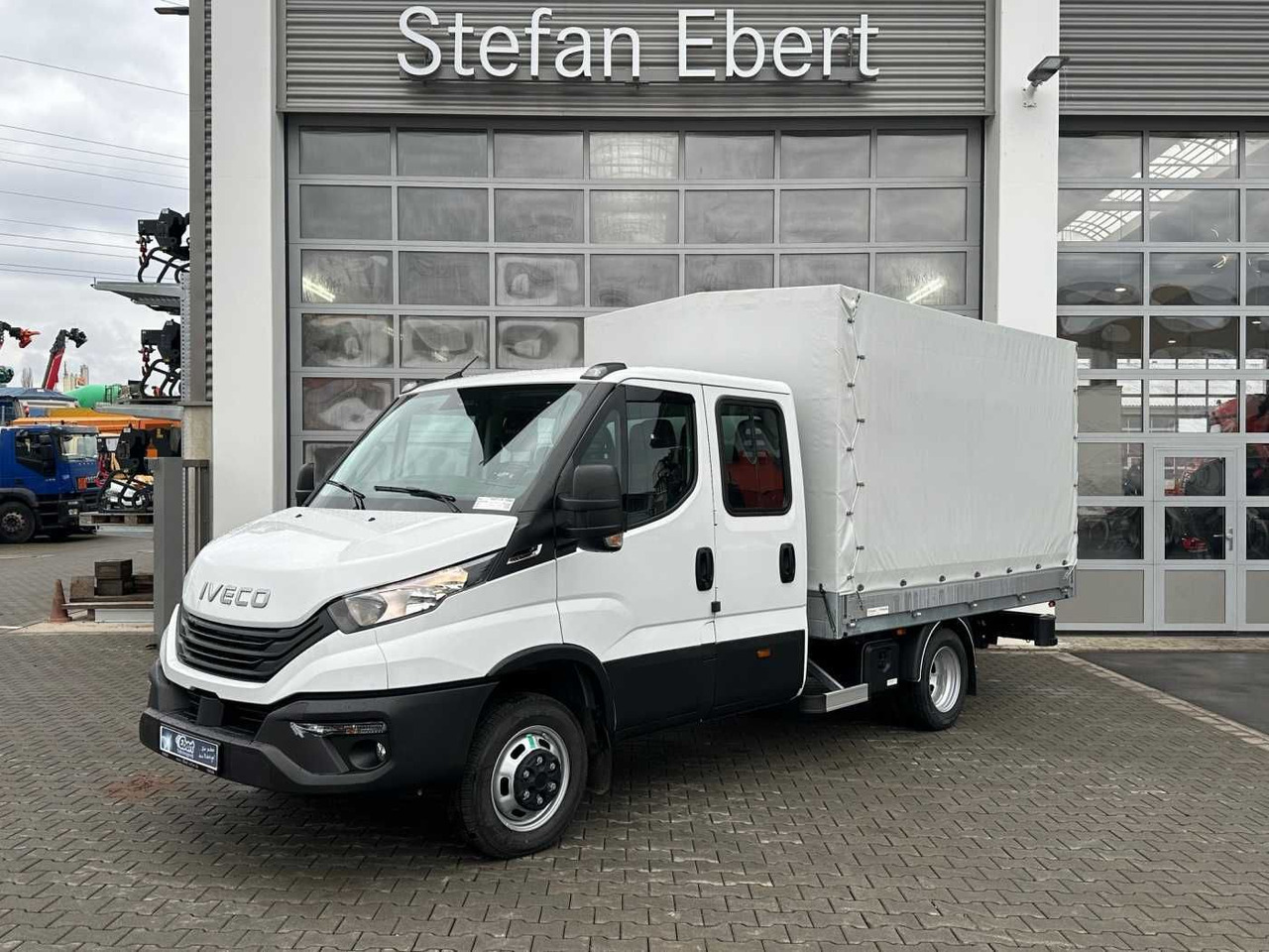 Iveco Daily 50C18H A8 DoKa *AHK*Automatik*7-Sitze* - Madelauto, Meeskonnaauto: pilt 1 Iveco Daily 50C18H A8 DoKa *AHK*Automatik*7-Sitze* - Madelauto, Meeskonnaauto: pilt 1