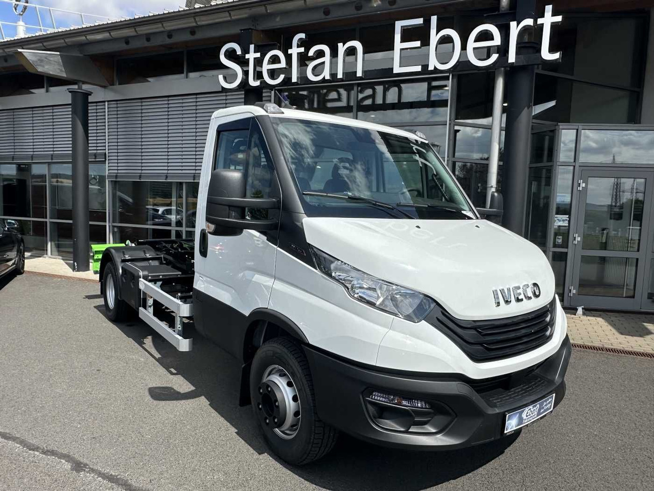 Iveco Daily 70C18 H 3.0L *R3.750mm*AHK*Luft*Sperre* - Konkstõstukiga veoauto: pilt 1 Iveco Daily 70C18 H 3.0L *R3.750mm*AHK*Luft*Sperre* - Konkstõstukiga veoauto: pilt 1