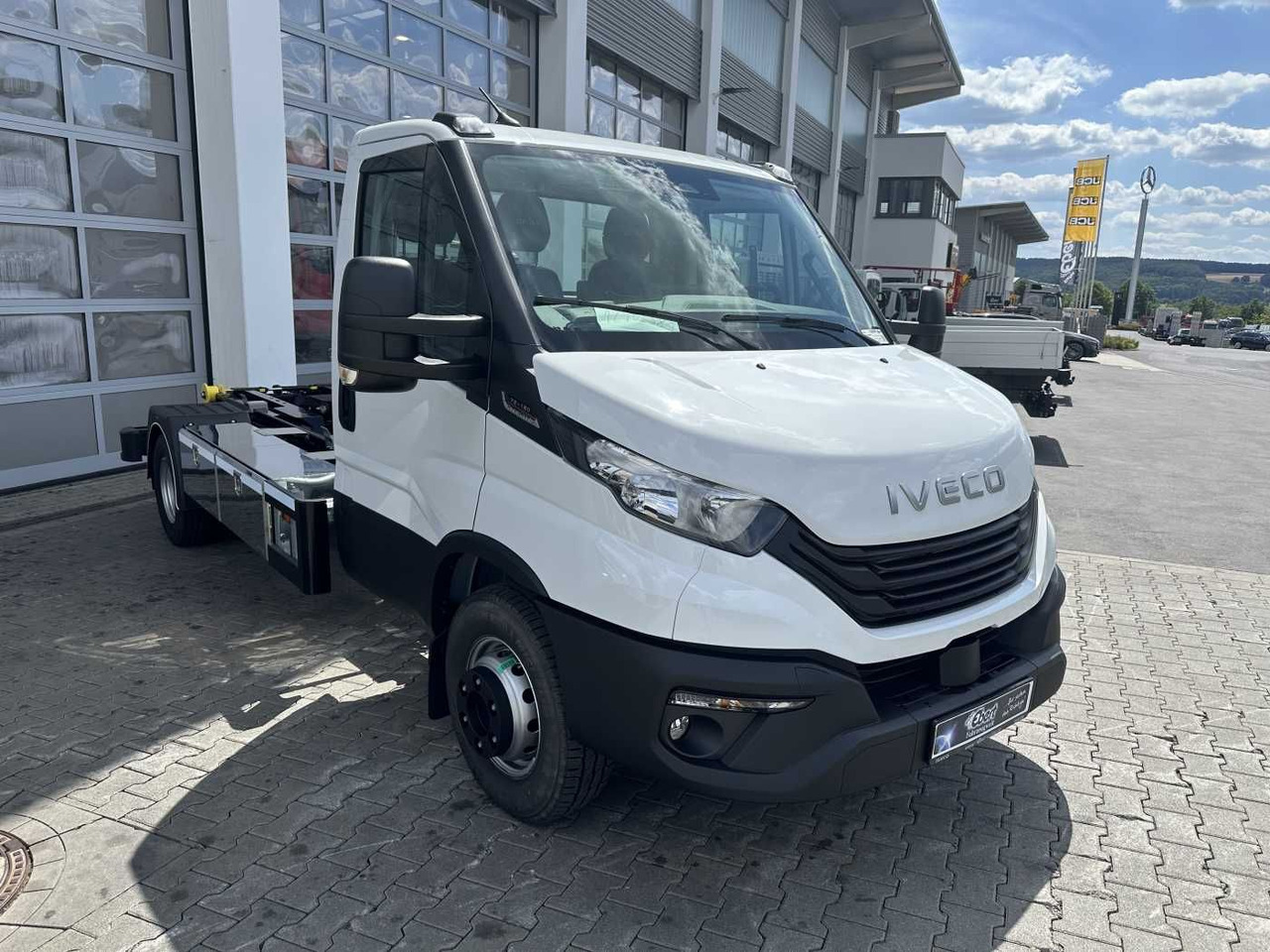 Iveco Daily 70C18 *R4100mm*Automatik*2xAHK*Luft* - Konkstõstukiga veoauto: pilt 3 Iveco Daily 70C18 *R4100mm*Automatik*2xAHK*Luft* - Konkstõstukiga veoauto: pilt 3