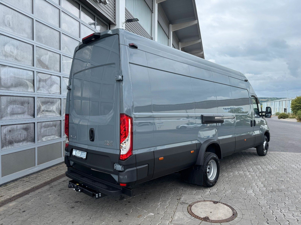 Iveco Daily 70C21 3.0L *L4*H3*Automatik*LED*Luft* 2x - Kaubik: pilt 4 Iveco Daily 70C21 3.0L *L4*H3*Automatik*LED*Luft* 2x - Kaubik: pilt 4