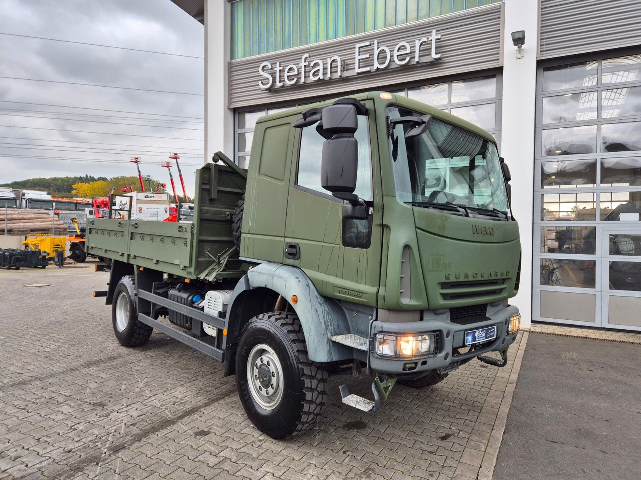 Iveco Eurocargo ML100E22WM-BW 4x4 Pritsche L-Haus Bett - Madelveok/ Platvormveok: pilt 2 Iveco Eurocargo ML100E22WM-BW 4x4 Pritsche L-Haus Bett - Madelveok/ Platvormveok: pilt 2