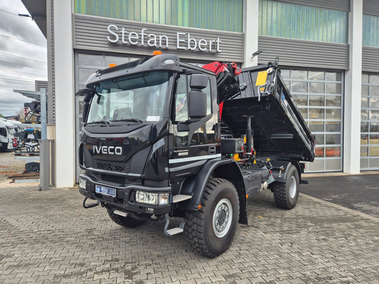 Iveco Eurocargo ML150E32WS 4x4 Kran HMF 1130K Funk AHK - Kallurauto, Kraanaga veoauto: pilt 2 Iveco Eurocargo ML150E32WS 4x4 Kran HMF 1130K Funk AHK - Kallurauto, Kraanaga veoauto: pilt 2
