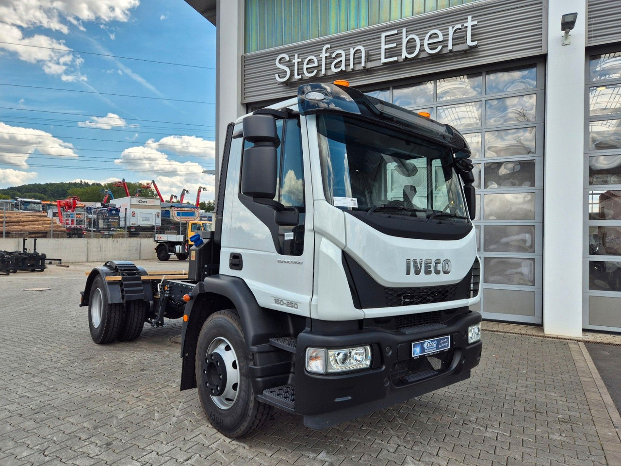 Iveco Eurocargo ML160E25/P EVI_E 4x2 RHD Rechtslenker - Tänavapühkimismasin: pilt 4 Iveco Eurocargo ML160E25/P EVI_E 4x2 RHD Rechtslenker - Tänavapühkimismasin: pilt 4