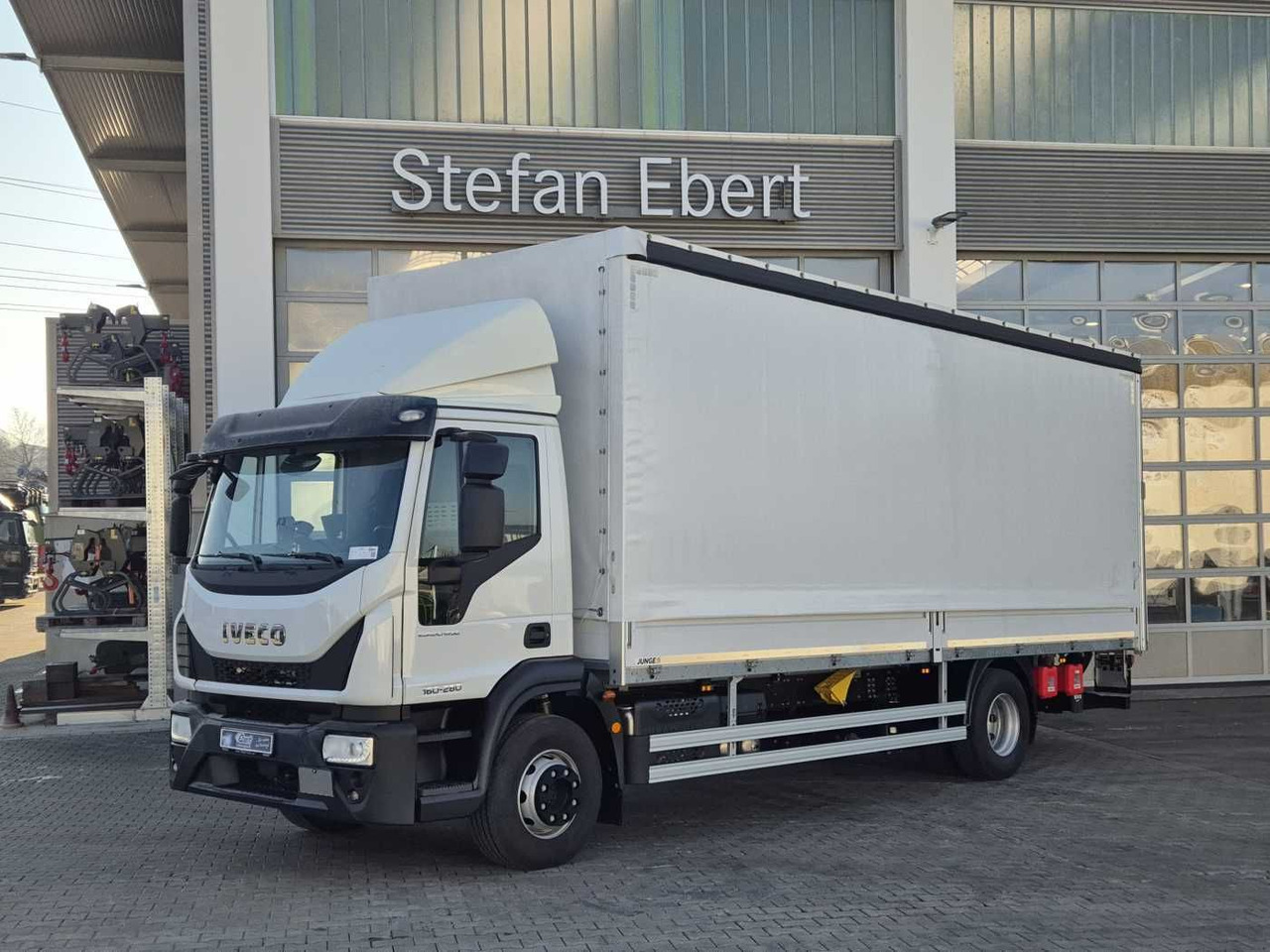 Iveco Eurocargo ML160E28/P LBW Bär Schiebeplane AHK - Tent veoauto: pilt 3 Iveco Eurocargo ML160E28/P LBW Bär Schiebeplane AHK - Tent veoauto: pilt 3