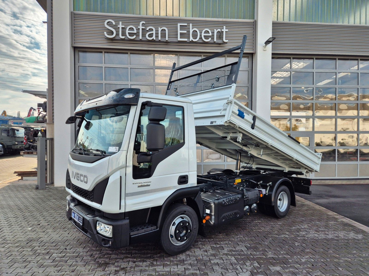 Iveco Eurocargo ML80E21 Meiller 2x AHK 3 Sitze Klima - Tarbesõiduk kallur: pilt 1 Iveco Eurocargo ML80E21 Meiller 2x AHK 3 Sitze Klima - Tarbesõiduk kallur: pilt 1