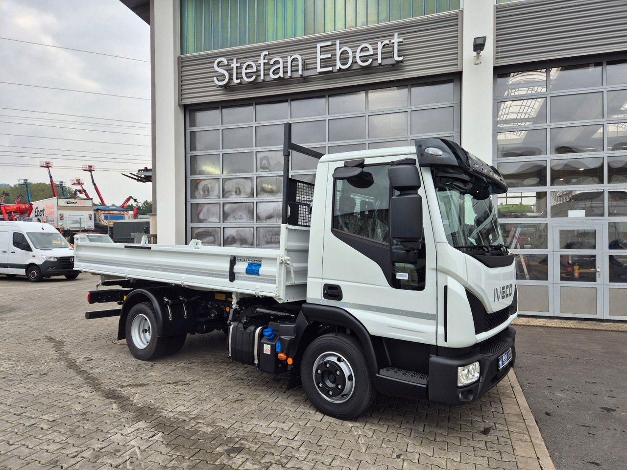 Iveco Eurocargo ML80E21 Meiller Kipper 2x AHK 3 Sitze - Tarbesõiduk kallur: pilt 5 Iveco Eurocargo ML80E21 Meiller Kipper 2x AHK 3 Sitze - Tarbesõiduk kallur: pilt 5