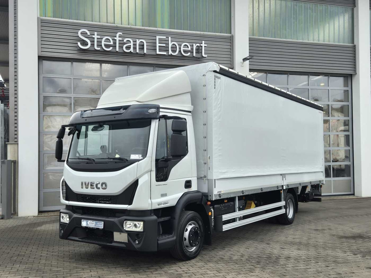 Iveco ML120E25/P 2x Schiebeplane AHK LBW Kamera - Tent veoauto: pilt 1 Iveco ML120E25/P 2x Schiebeplane AHK LBW Kamera - Tent veoauto: pilt 1