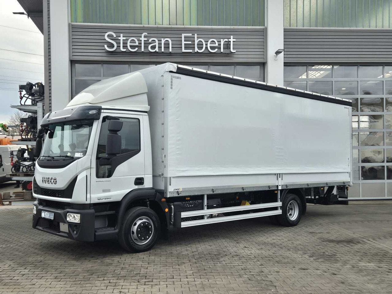 Iveco ML120E25/P 2x Schiebeplane AHK LBW Kamera - Tent veoauto: pilt 3 Iveco ML120E25/P 2x Schiebeplane AHK LBW Kamera - Tent veoauto: pilt 3
